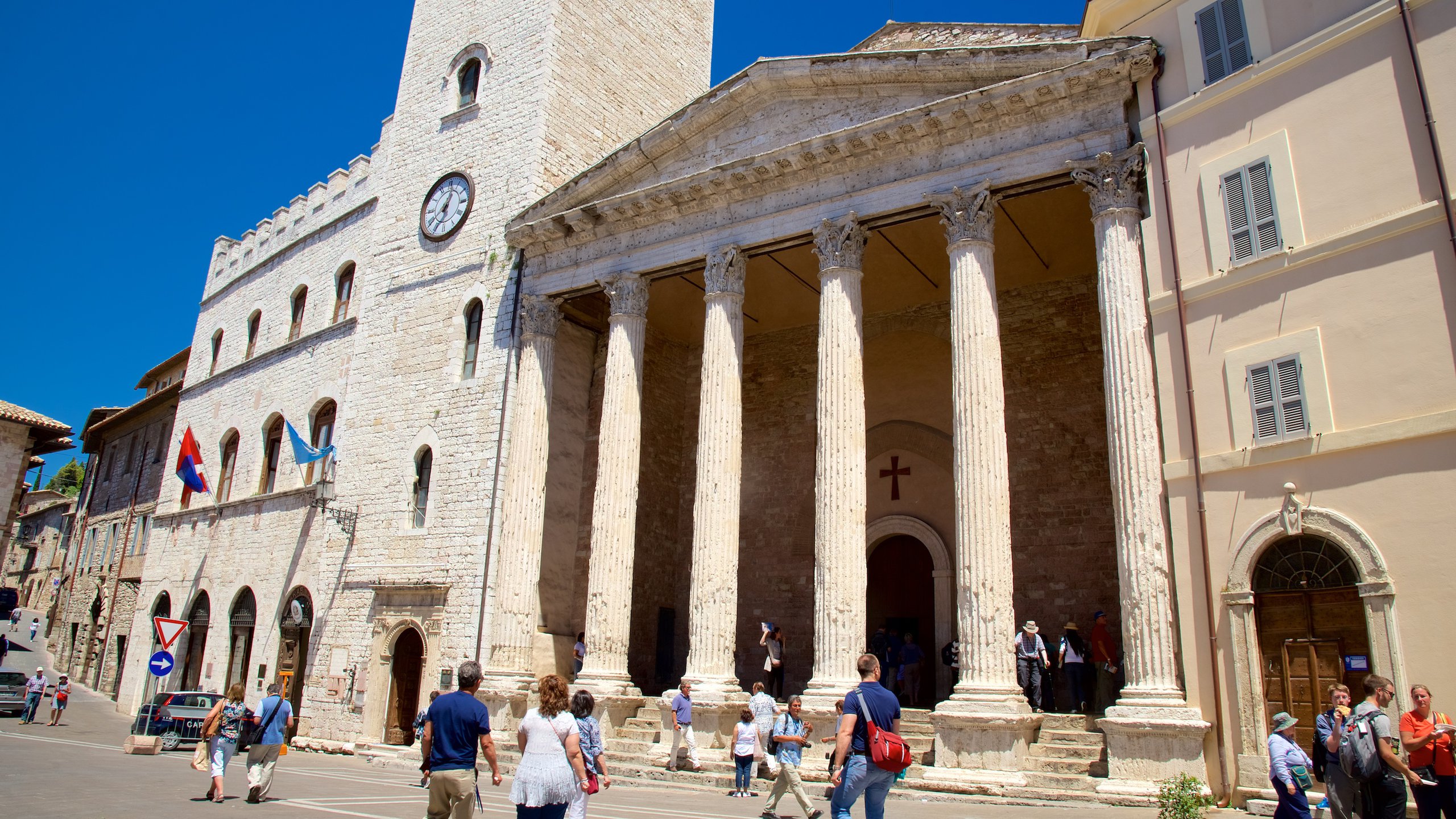 Tempio di Minerva e Torre del Popolo